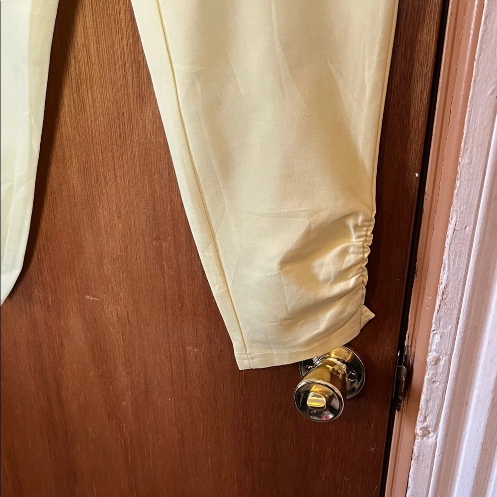 Zara - Picture 3 of 5